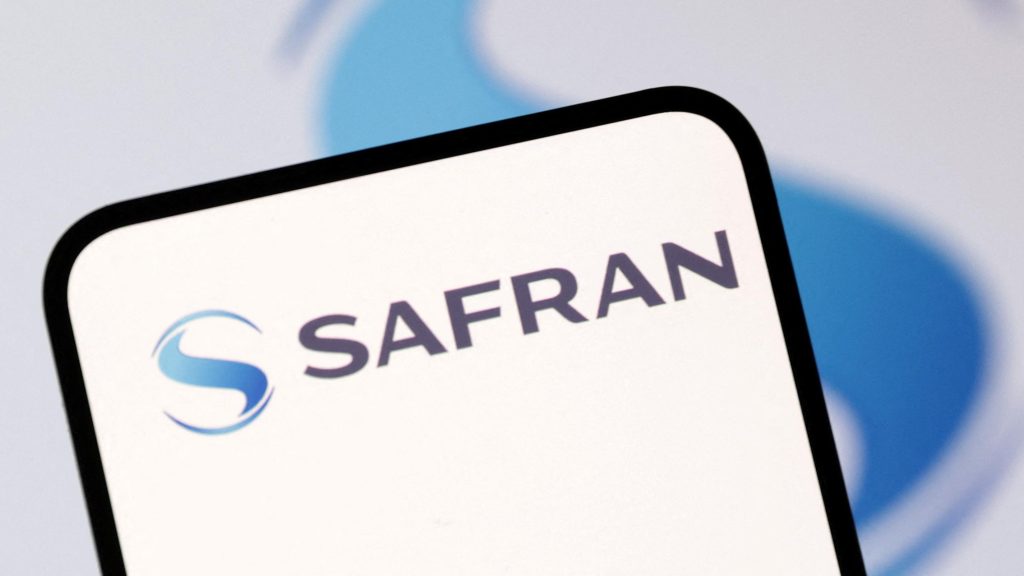 safran va installer une nouvelle usine de freins carbone en france, emmanuel macron s’en félicite