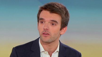 droits de douane : "le grand gagnant de cet accord, c'est donald trump, nous sommes dans une relation de quasi soumission aux États unis", juge louis samuel pilcer, haut fonctionnaire