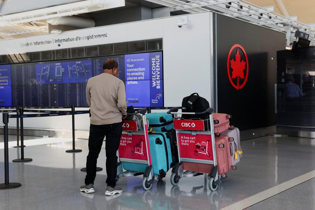 les avions d’air canada cloués au sol par une gigantesque grève, le gouvernement intervient