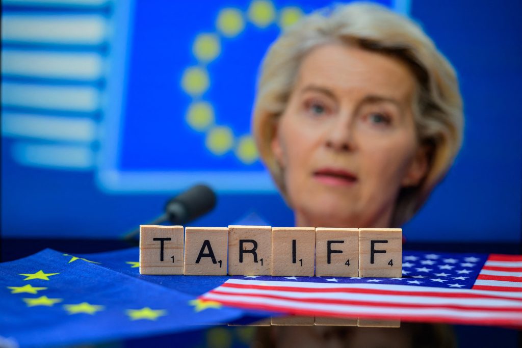 droits de douane : l'ue lève ses représailles après l'accord commercial avec donald trump