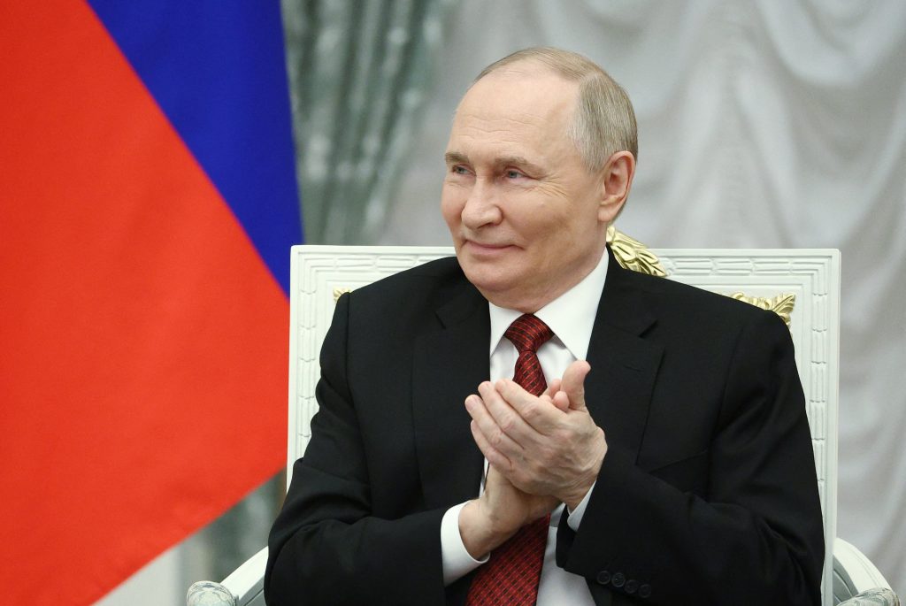 du mossad au kgb, l’histoire des kompromats : les seize machinations les plus folles de l’histoire