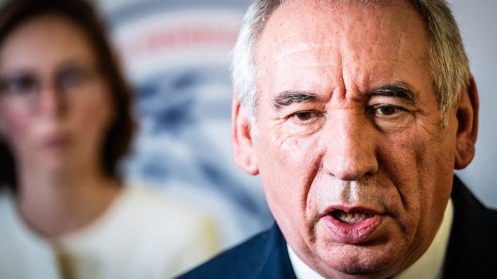 « le choix des jours fériés pourrait être discuté » : suppression de deux jours fériés, bayrou lance la négociation