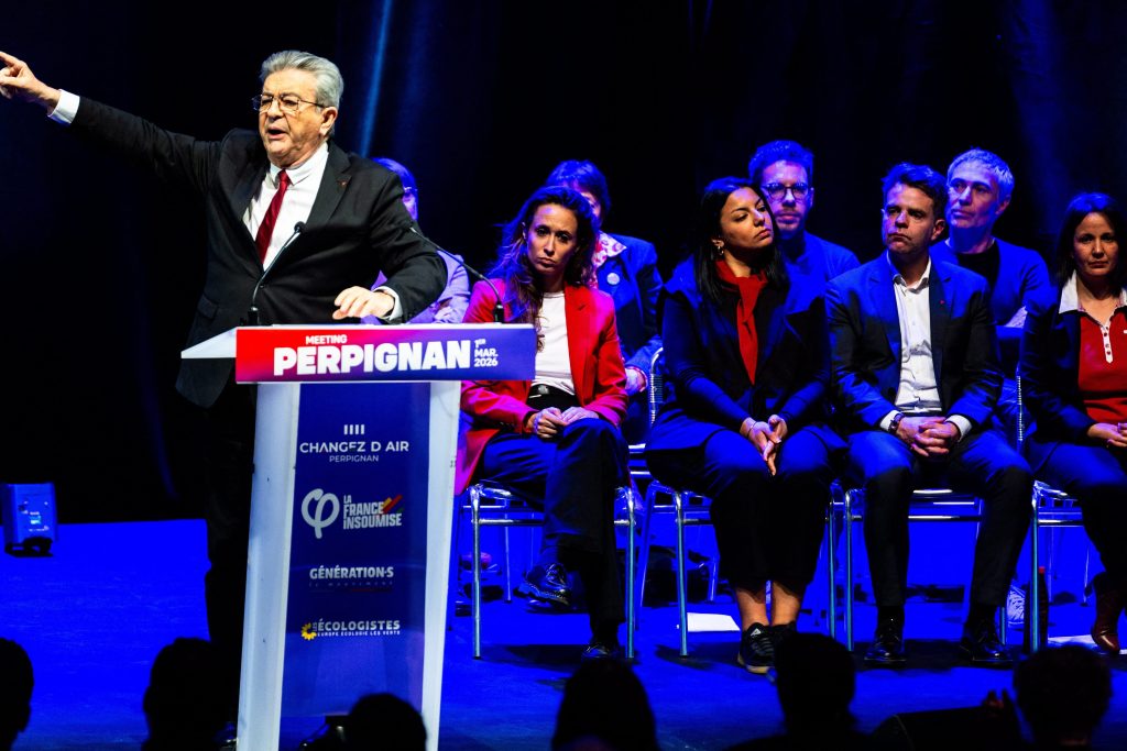 gavin mortimer : "jean luc mélenchon calque son comportement sur donald trump"