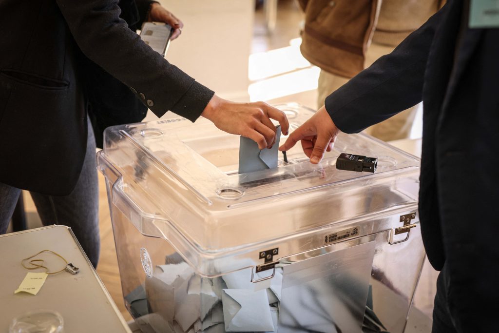 en direct. municipales : les bureaux de vote ont ouvert pour le second tour