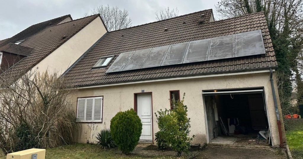photo Écologie : les panneaux solaires ou l’art de transformer sa toiture en centrale énergétique durable