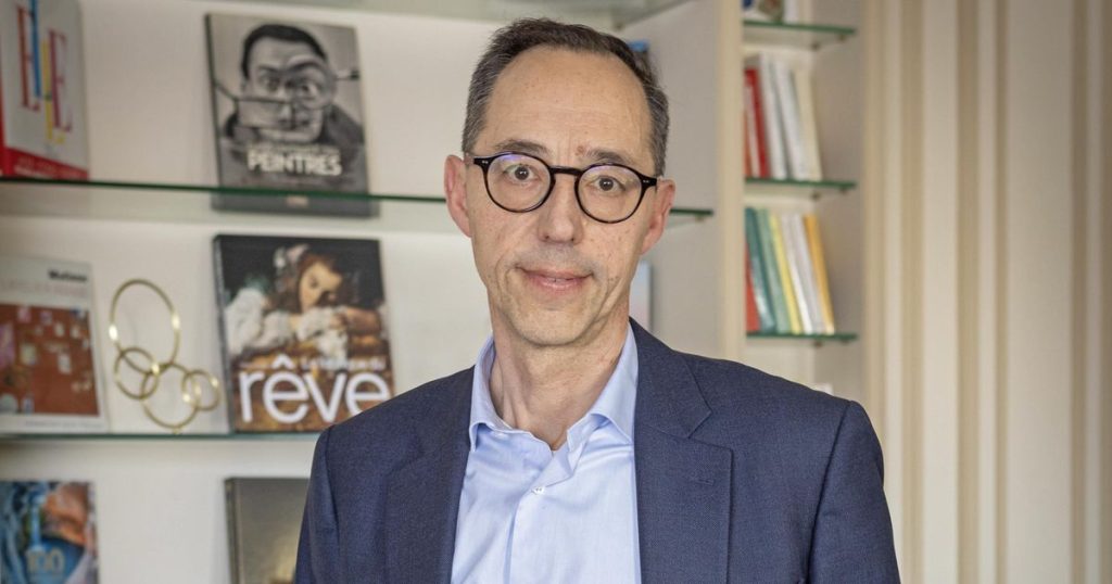 crise chez grasset : jean christophe thiery, l’homme de bolloré propulsé à la place d’olivier nora