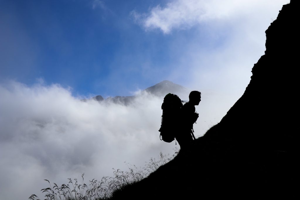 montagne : cinq beaux parcours pour goûter à l’alpinisme