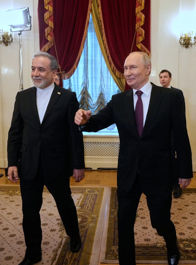 drones imbrouillables, formation... la russie a t elle offert son aide militaire à l'iran ?